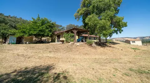 Exterior - 27386 Twin Ponds Rd, Clovis, CA 93619 photo 11 of 14
