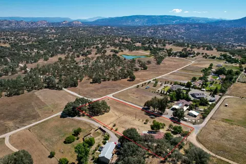 View/Area - 27386 Twin Ponds Rd, Clovis, CA 93619 photo 3 of 6