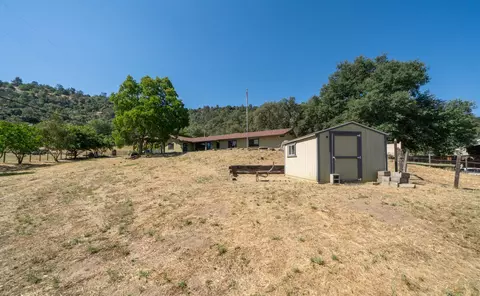 Exterior - 27386 Twin Ponds Rd, Clovis, CA 93619 photo 13 of 14