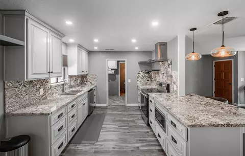 Kitchen - 27386 Twin Ponds Rd, Clovis, CA 93619 photo 1 of 4