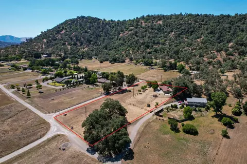 View/Area - 27386 Twin Ponds Rd, Clovis, CA 93619 photo 2 of 6