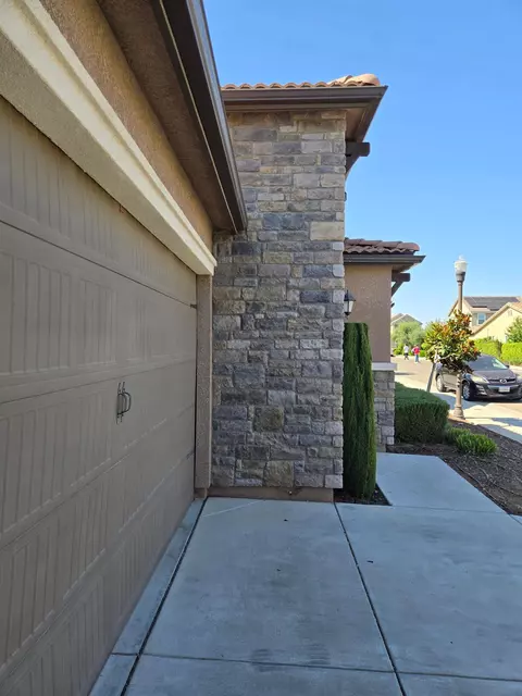 3416 Carmelita Ave, Clovis, CA 93619 photo 4