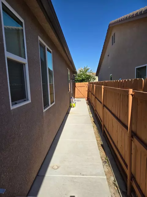 3416 Carmelita Ave, Clovis, CA 93619 photo 9