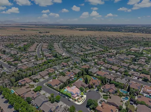 View/Area - 3770 Serena Ave, Clovis, CA 93619 photo 2 of 2