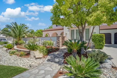 Exterior - 3770 Serena Ave, Clovis, CA 93619 photo 2 of 12