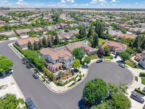 View/Area - 3770 Serena Ave, Clovis, CA 93619 photo 1 of 2