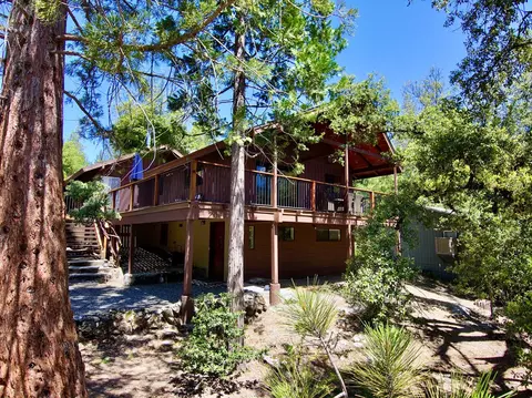 54825 Willow Cv, Bass Lake, CA 93604