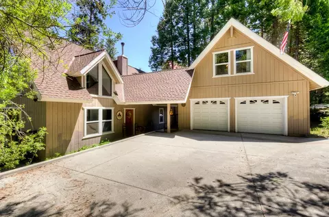 41092 Woodridge Ln, Shaver Lake, CA 93664