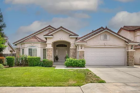 6671 E Simpson Ave, Fresno, CA 93727