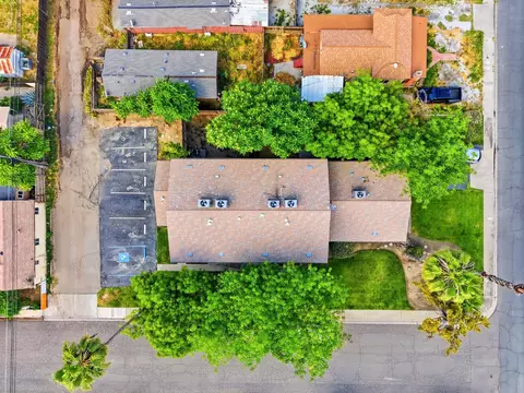 View/Area - 551 E 11th St, Hanford, CA 93230 photo 2 of 8