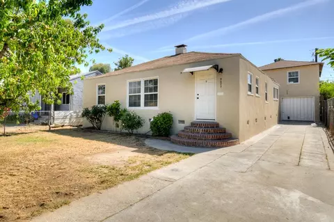 2477 S 9th St, Fresno, CA 93725
