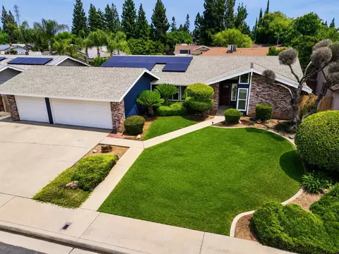 435 Bliss Ave, Clovis, CA 93611