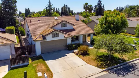7416 N Carnegie Ave, Fresno, CA 93722