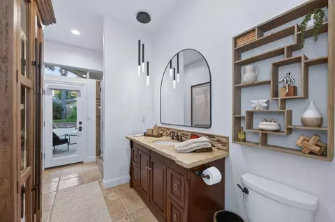 Bath - 601 Decatur Ave, Clovis, CA 93611 photo 3 of 5