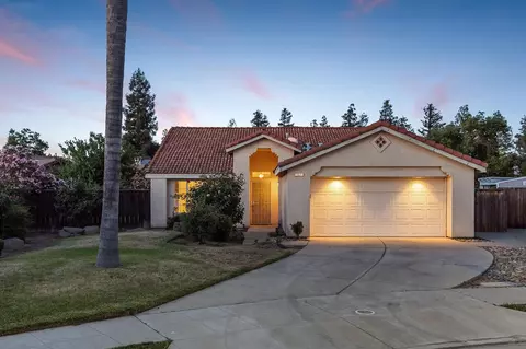 2631 Gamay Ave, Madera, CA 93637