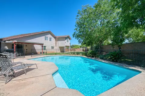 Exterior - 802 N Stanford Ave, Clovis, CA 93611 photo 7 of 15