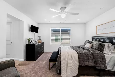 Bedroom - 367 Talus Way S, Madera, CA 93636 photo 4 of 5