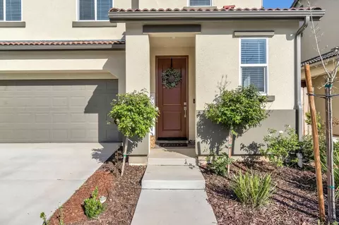 Exterior - 367 Talus Way S, Madera, CA 93636 photo 4 of 6