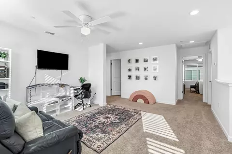Entry Way - 367 Talus Way S, Madera, CA 93636 photo 5 of 9