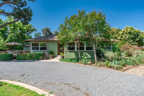 5426 Columbia Dr S, Fresno, CA 93727