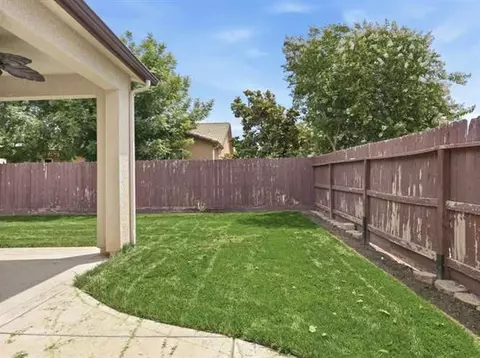 Exterior - 899 Blackwood Ave, Clovis, CA 93619 photo 5 of 5