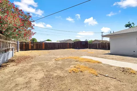 Exterior - 1463 P St, Firebaugh, CA 93622 photo 7 of 9