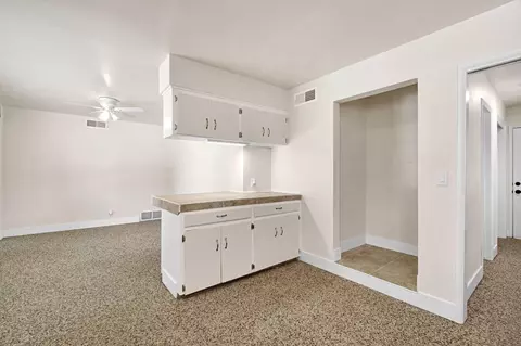 Living - 1463 P St, Firebaugh, CA 93622 photo 4 of 4