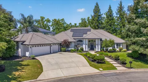 1306 E Valley Forge Dr, Fresno, CA 93720