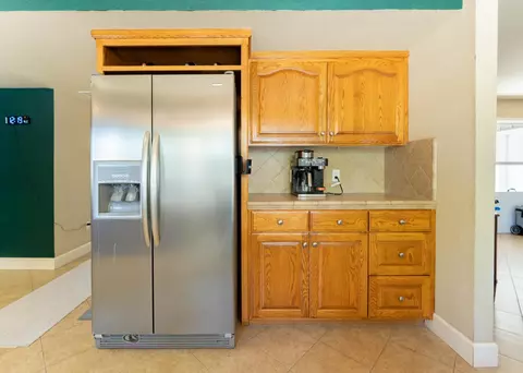 Kitchen - 1150 E Hanford Armona Rd, Lemoore, CA 93245 photo 4 of 4