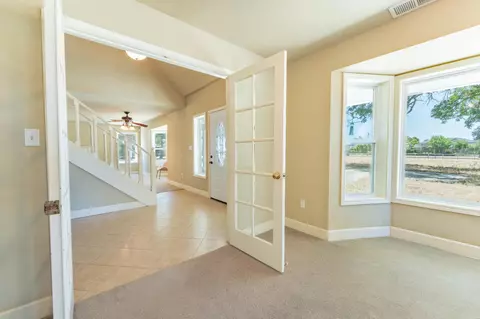 Entry Way - 1150 E Hanford Armona Rd, Lemoore, CA 93245 photo 2 of 4