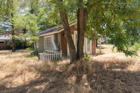 Exterior - 1150 E Hanford Armona Rd, Lemoore, CA 93245 photo 7 of 11