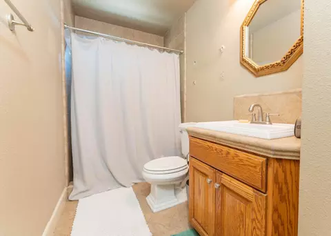 Bath - 1150 E Hanford Armona Rd, Lemoore, CA 93245 photo 4 of 4
