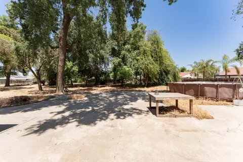 Exterior - 1150 E Hanford Armona Rd, Lemoore, CA 93245 photo 10 of 11