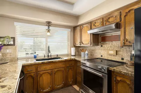Kitchen - 11378 E Dinuba, Selma, CA 93662 photo 2 of 4