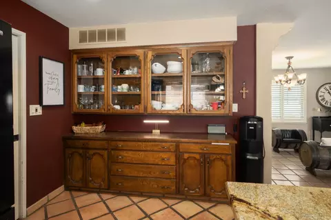 Kitchen - 11378 E Dinuba, Selma, CA 93662 photo 4 of 4