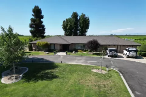 Exterior - 11378 E Dinuba, Selma, CA 93662 photo 11 of 12