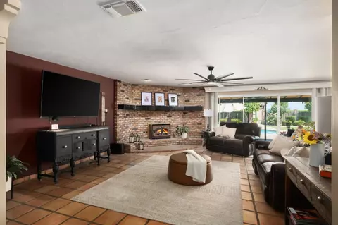 Living - 11378 E Dinuba, Selma, CA 93662 photo 1 of 3