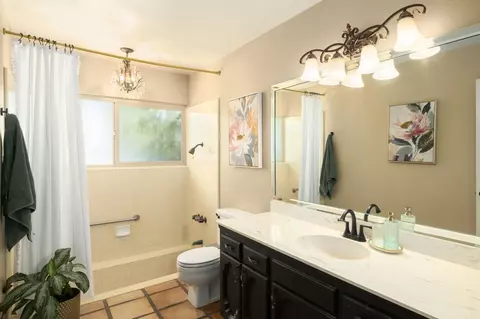 Bath - 11378 E Dinuba, Selma, CA 93662 photo 2 of 5