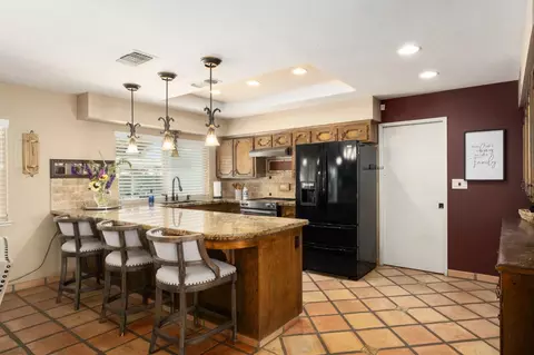 Kitchen - 11378 E Dinuba, Selma, CA 93662 photo 1 of 4
