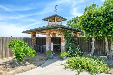 Exterior - 11378 E Dinuba, Selma, CA 93662 photo 5 of 12
