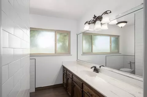 Bath - 11378 E Dinuba, Selma, CA 93662 photo 3 of 5
