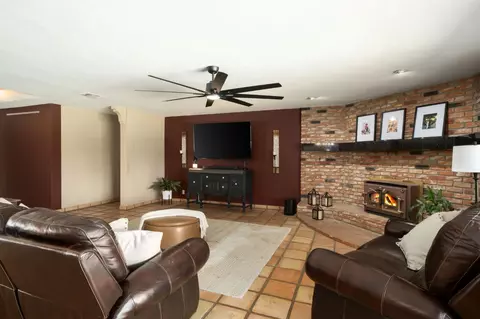 Living - 11378 E Dinuba, Selma, CA 93662 photo 3 of 3