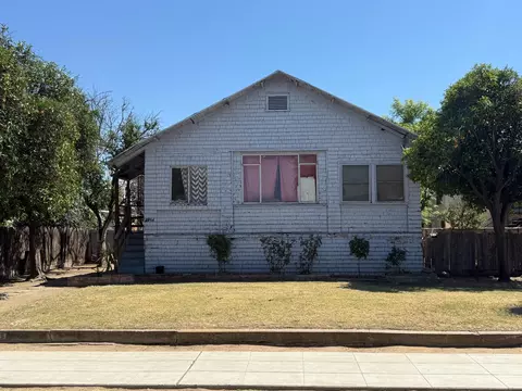 2954 E Illinois Ave, Fresno, CA 93701