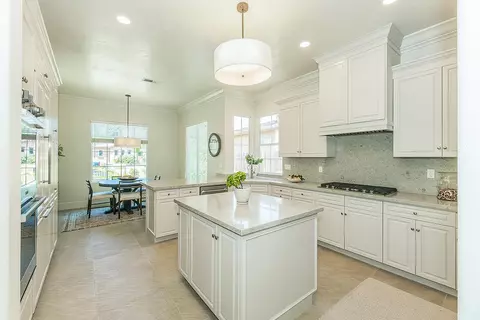 Kitchen - 272 Omaha Ave, Clovis, CA 93619 photo 1 of 3