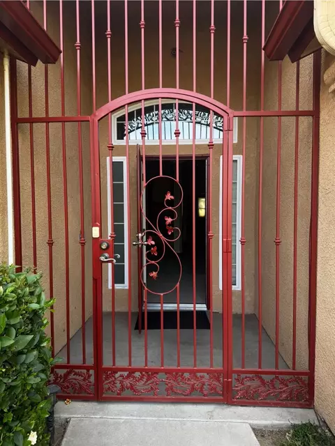 Entry Way - 876 Royal Dr, Madera, CA 93637 photo 1 of 6