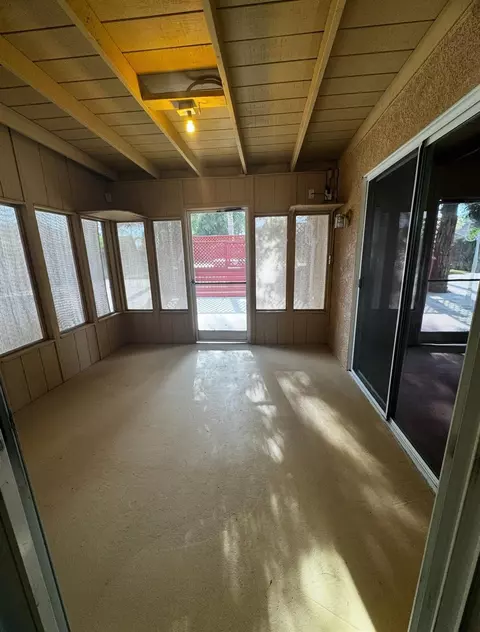 Exterior - 876 Royal Dr, Madera, CA 93637 photo 4 of 11