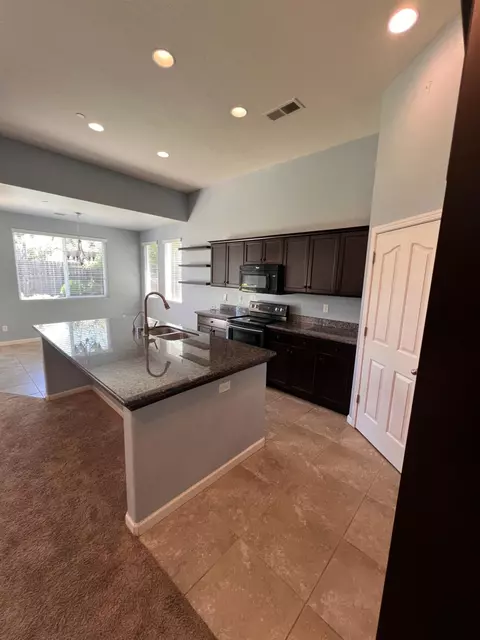 Kitchen - 3742 Wrenwood Ave, Clovis, CA 93619 photo 1 of 2