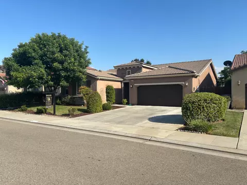 Exterior - 3742 Wrenwood Ave, Clovis, CA 93619 photo 2 of 5