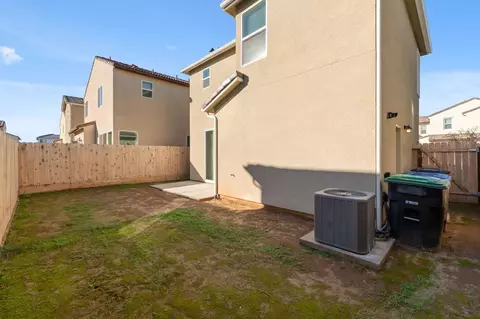 Exterior - 1116 Elevations Way W, Madera, CA 93636 photo 6 of 12