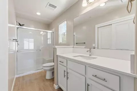 Bath - 1116 Elevations Way W, Madera, CA 93636 photo 3 of 3